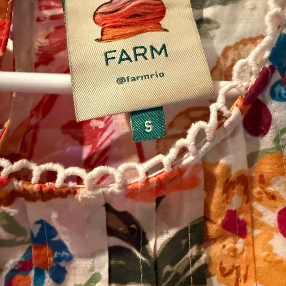 FARM Rio White Spring Bananas top - Picture 2 of 3